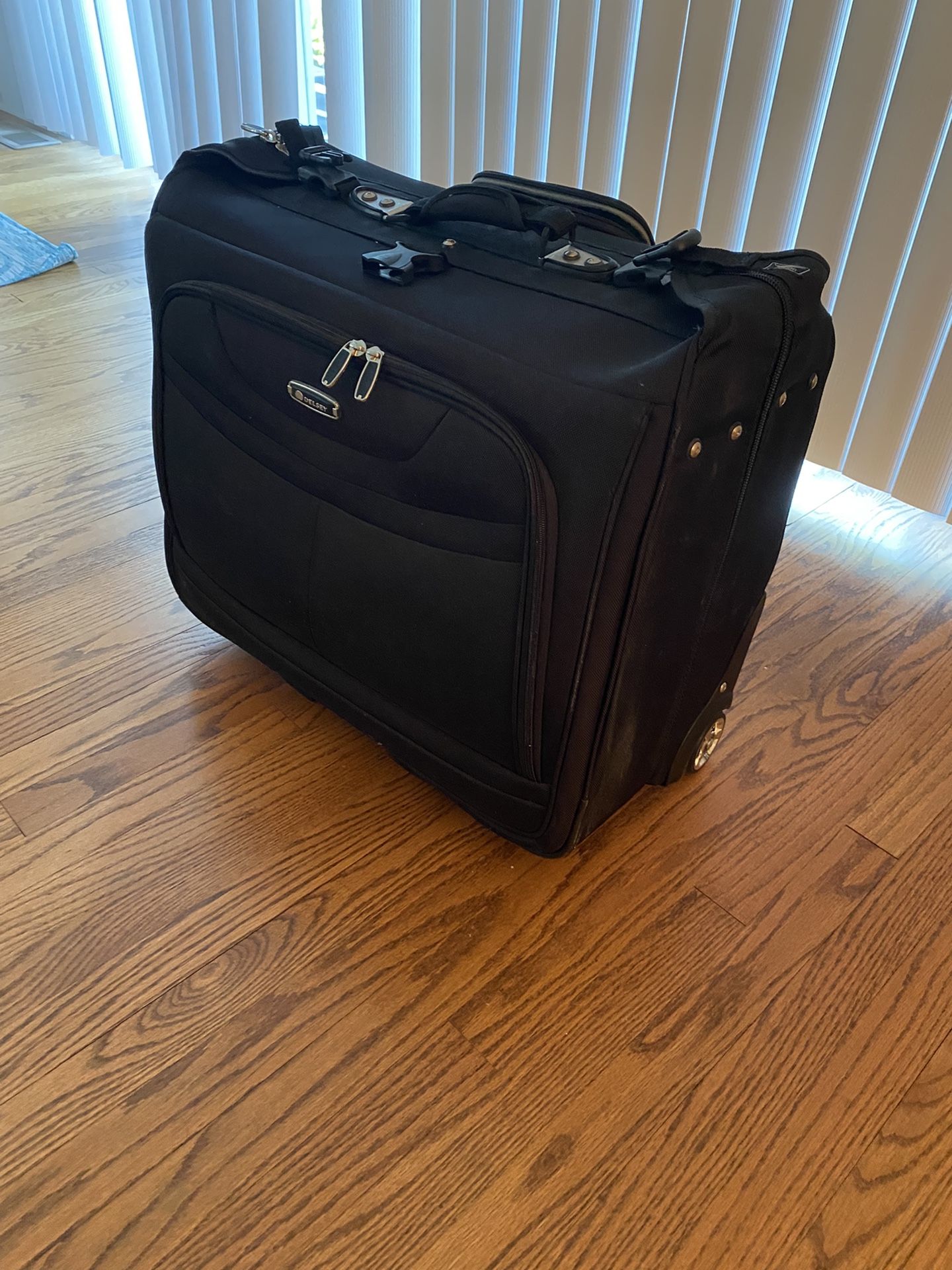 Luggage- Rolling Garment Bag