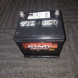 Super Start Premium 12 Volt Car Batery 600 Cold Cranking Amps Like New Retails For $220.00