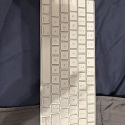 Apple Magic Keyboard