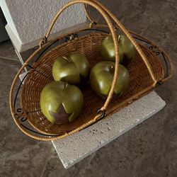 🍏 REALISTIC 🍏 UNIQUE HANDLE BASKET