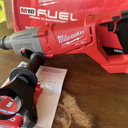 Milwaukee M18 FUEL 18V Lithium-Ion Brushless Cordless 1 in. SDS-Plus D-Handle Rotary Hammer (Tool-Only)