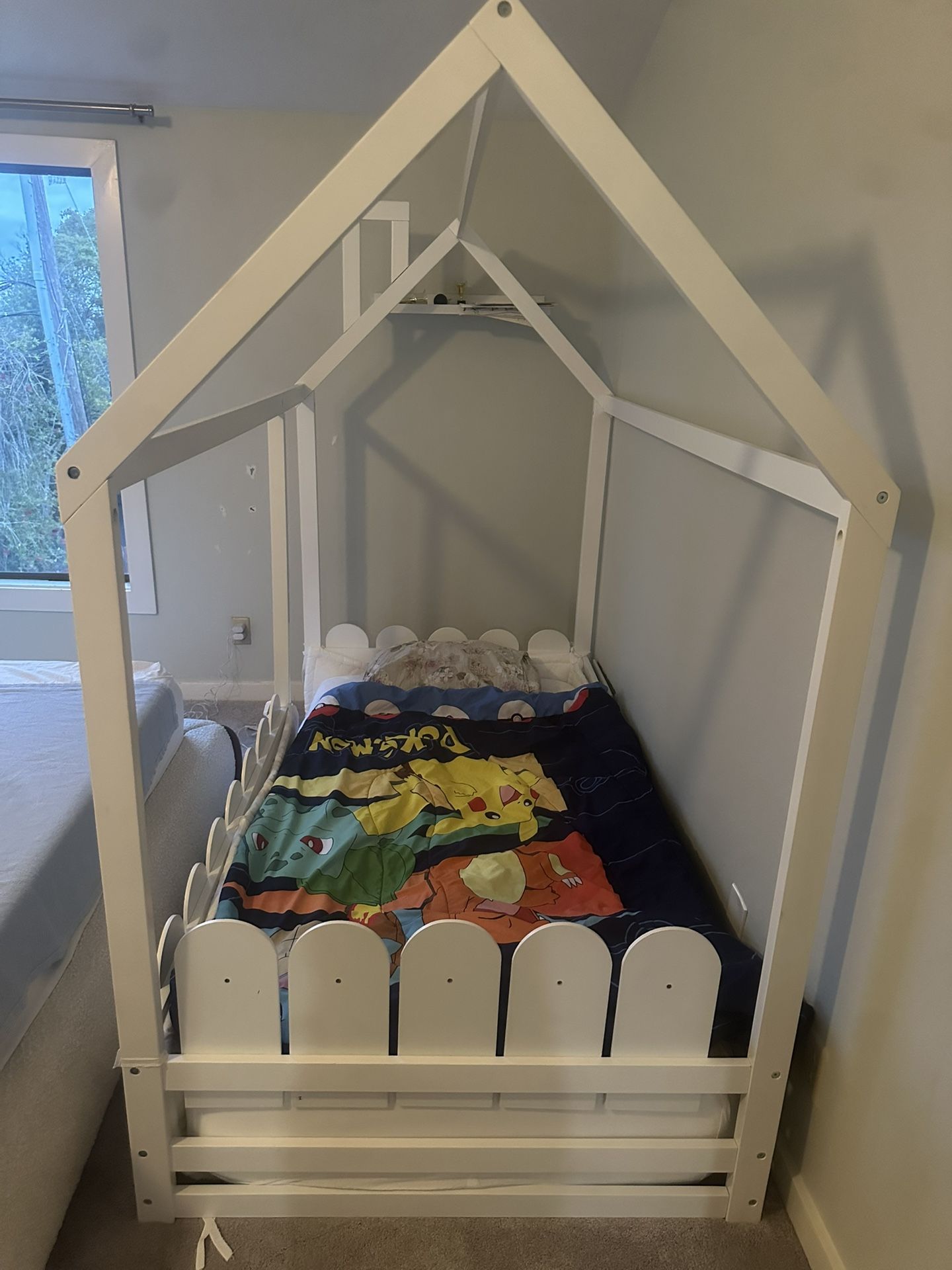 Twin Size Floor Bed