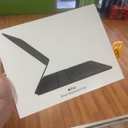 Apple Smart Keyboard Folio for iPad Pro 12.9‑inch (6th generation) in Black 