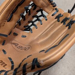 Wilson A900 Baseball Glove (11 3/4")