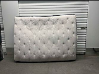 Queen beautyrest mattress