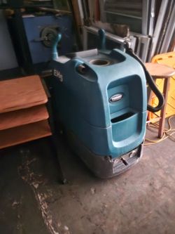 Tennant EH5 Walk-Behind Floor Scrubber