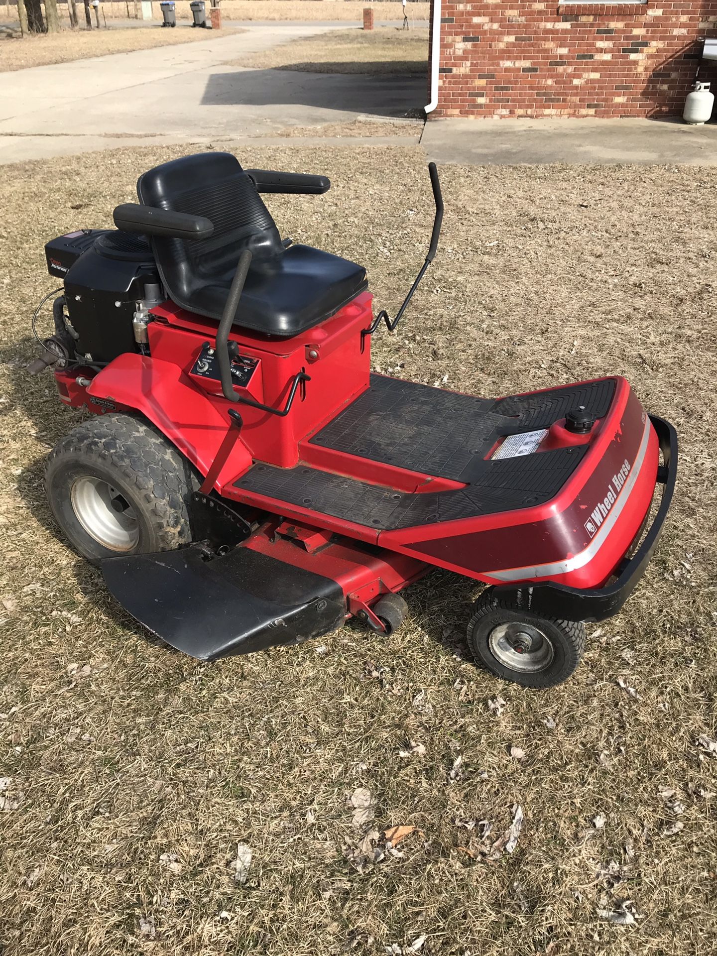 Wheel Horse Zero Turn Mower