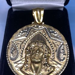 14K Round Religious Pendant 