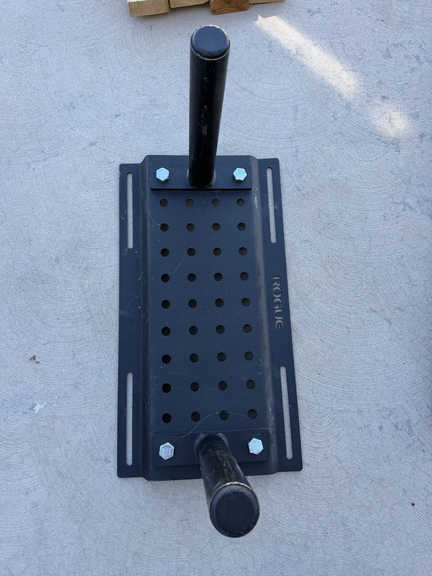 Rogue Wall Mounted Plate Mount