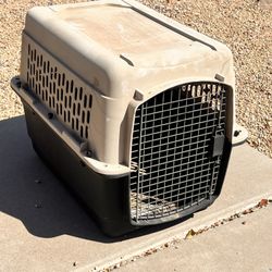 Great Choice Hard Sided Locking Dog Carrier Medium Size (LxWxH): 31” x 22” x 23”