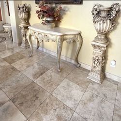 Entry Table And Decor