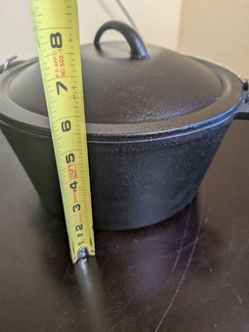 Red Stone Pre-Seasoned 5 Qt Cast Iron Dutch Oven with Lid