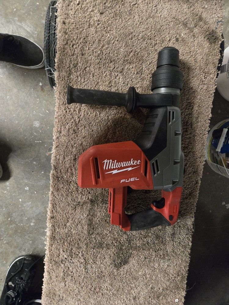 Milwakee SDS Max Hammer Drill 1 9/16