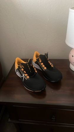 Men’s Nikes Sz US 13