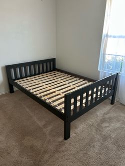 Solid Wood Full Size Platform Bed Frame (Black/Espresso) – Excellent Condition!