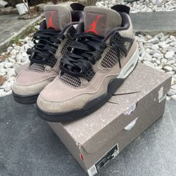 Jordan 4 Taupe Haze 9.5 With box & receipt 