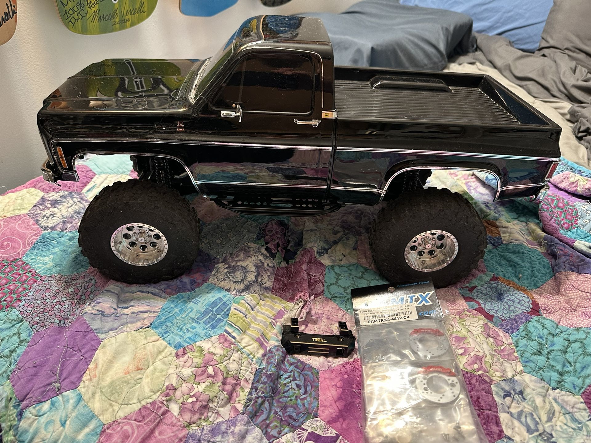 New Remote Control Traxxas Chevy High Trail With Lots Of Extras 