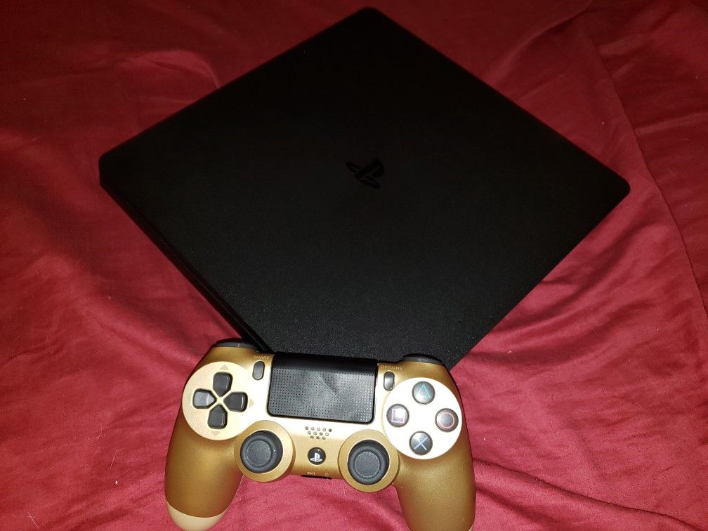 PS4, controller, headphone, and 3 games