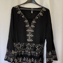 Embroidery Detailed Top