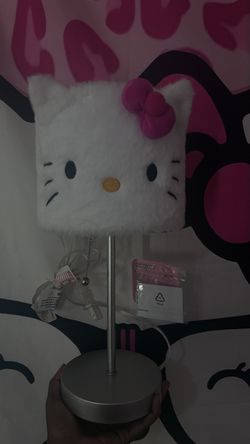 pink and white hello kitty lamp