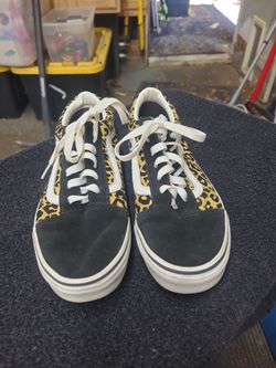Vans leporad print women size 7