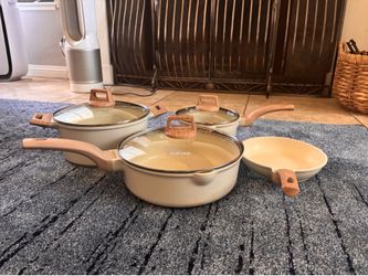 Carote Pots w/Lids