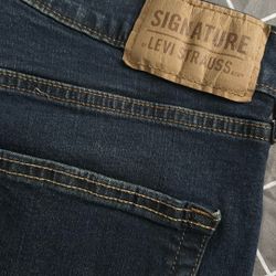 Levi’s Signature 