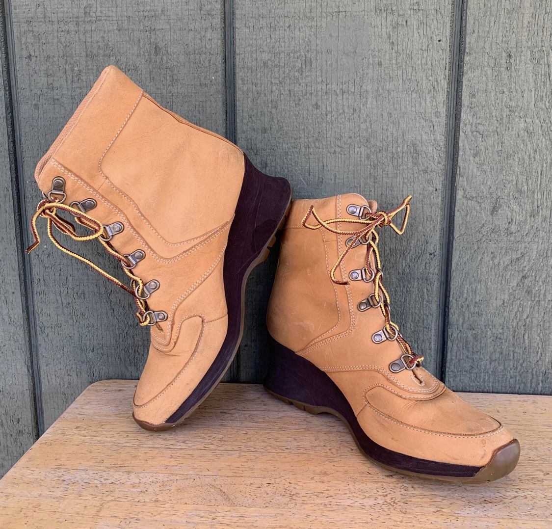 Timberland Ankle Boots Wedge Heel Women's Size 6 Tan Leather Lace-Up