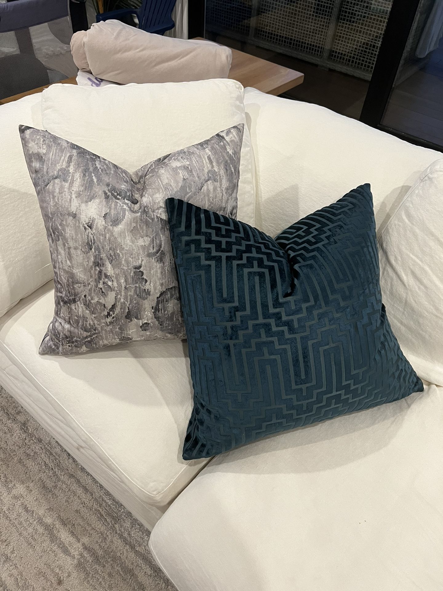 Decorative Pillows 