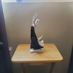 Lady Porcelain Statue.