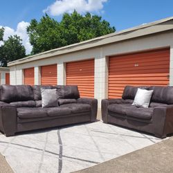 *FREE DELIVERY* ROOMS TO GO GRAY SOFA/LOVESEAT SET* Hablo Español!