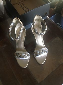 KENNETH COLE pretty high heels