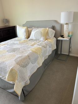 2 Queen beds and frames