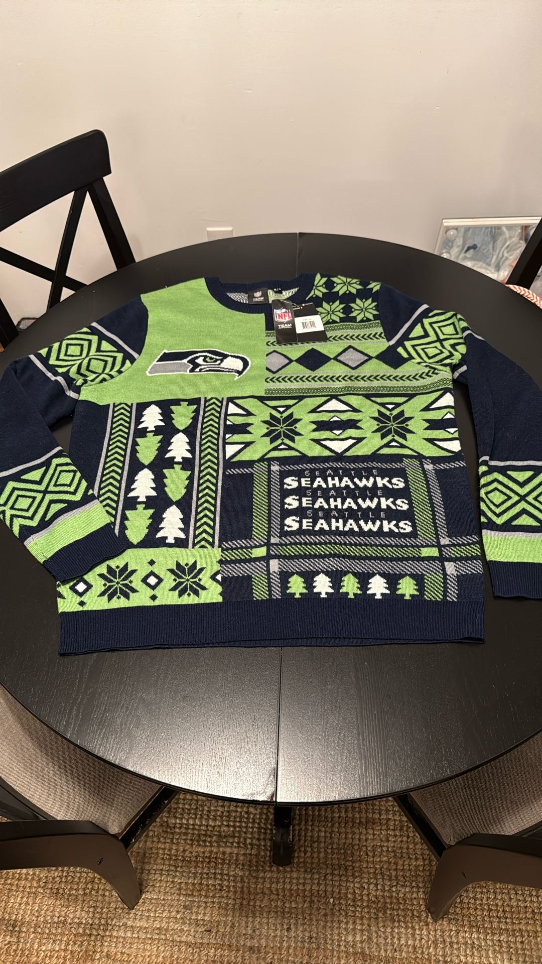 Seahawks Sweater New With Tags Size XL