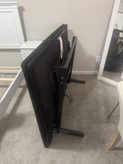 Adjustable Queen Frame Like New With Remote