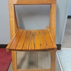 Wooden Compact Chair