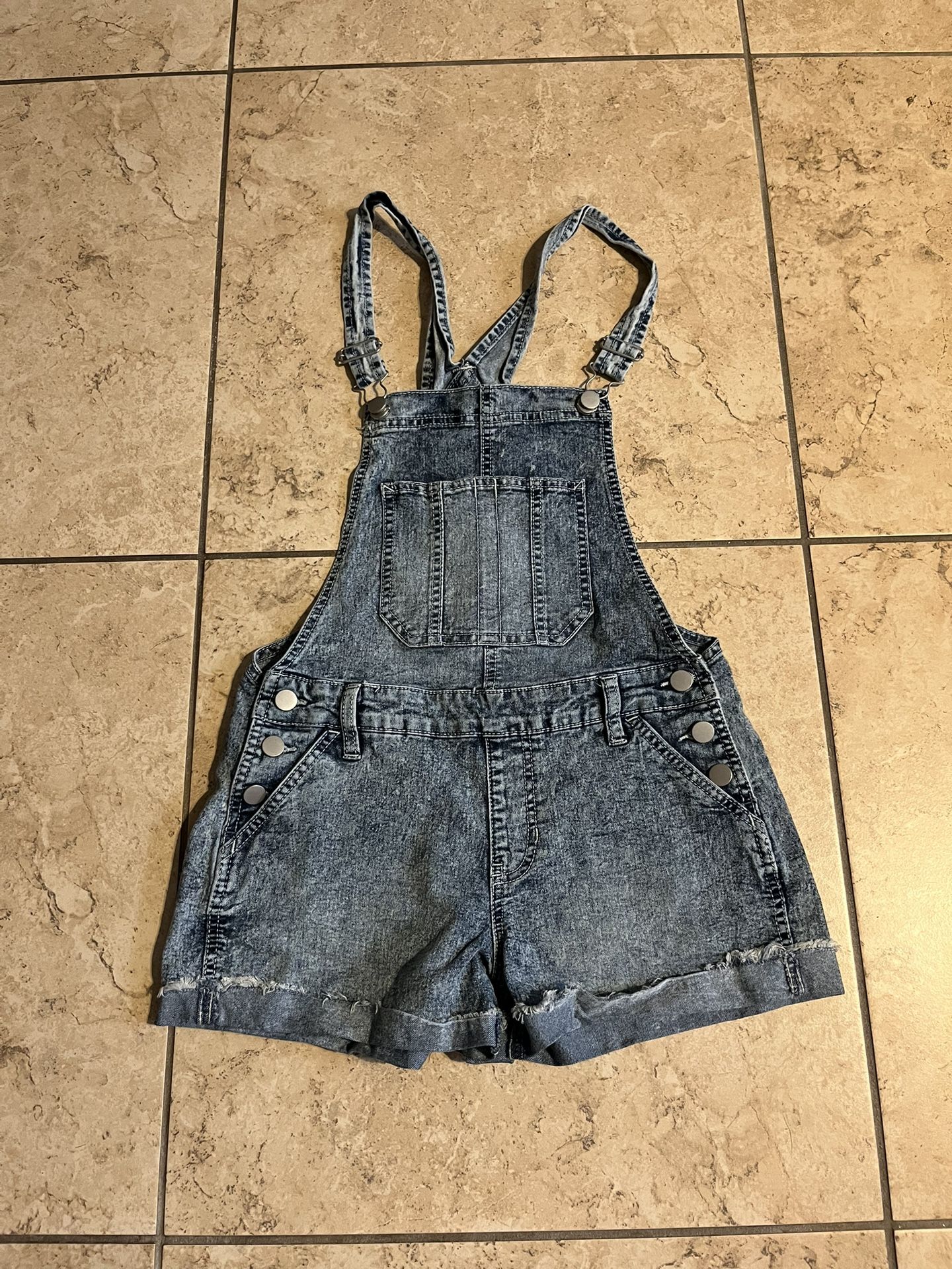 Girls Jeans Short Overalls, Size Small 3-5. Excellent Condition