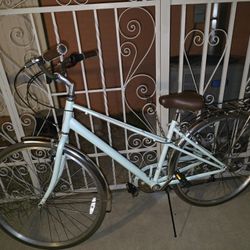 Schwinn-700c Admiral Women's Hybrid Bike, Mint Green