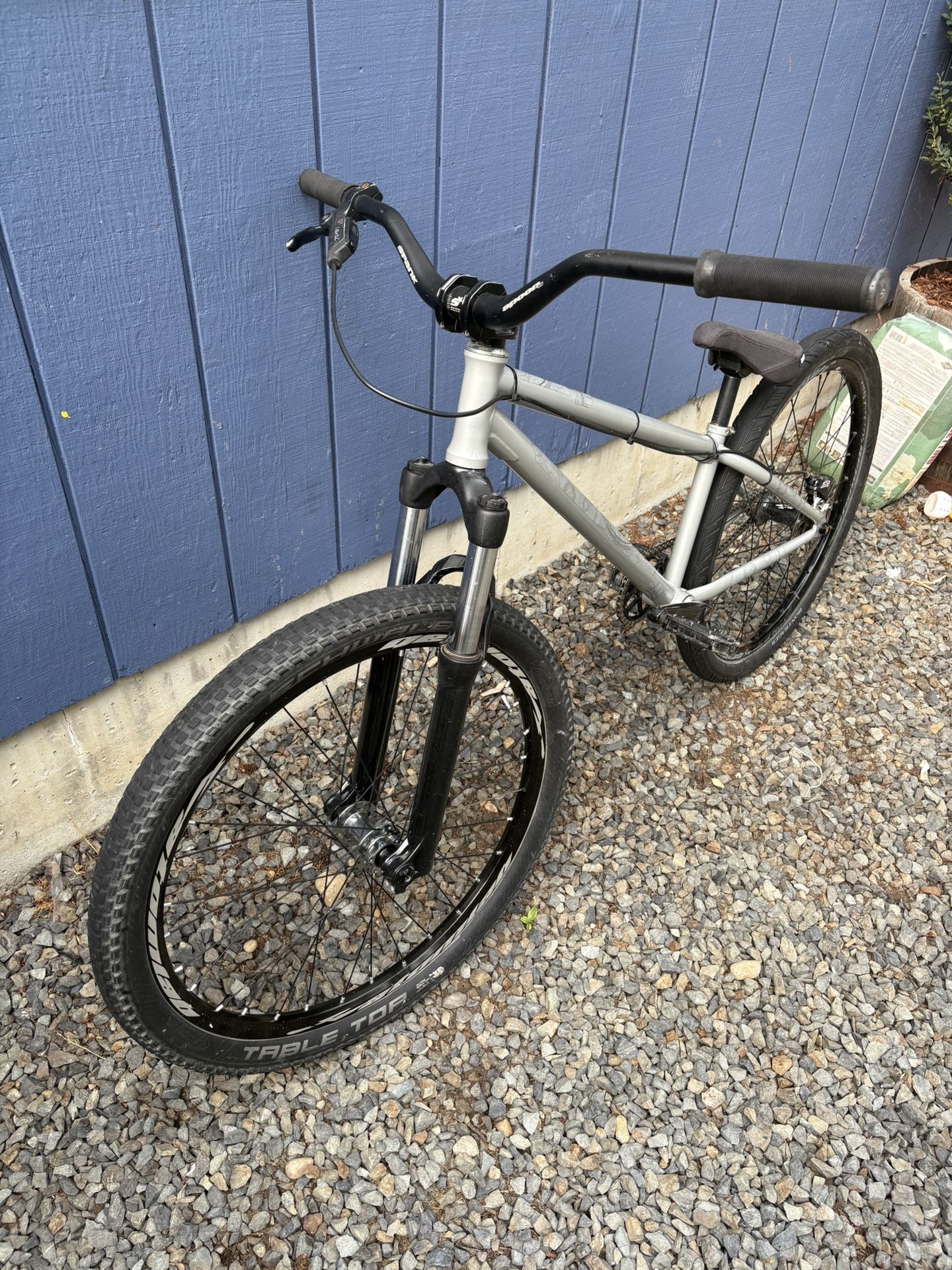 NS dirt Jump Bike
