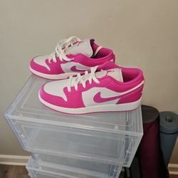 Jordan 1 Low Pink