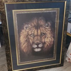  LION Portrait Frame