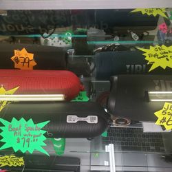 Bose, JBL, Beat Bluetooth Speakers In Excellent Condition. 