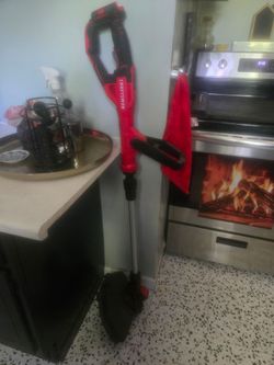 ​CRAFTSMAN Cordless String Trimmer / Edger