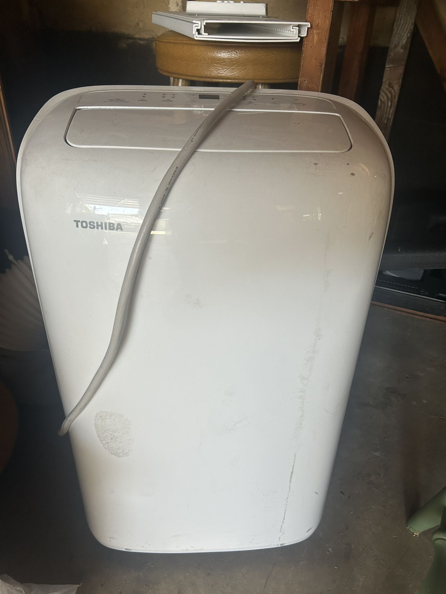 Toshiba mobile air conditioning Unit