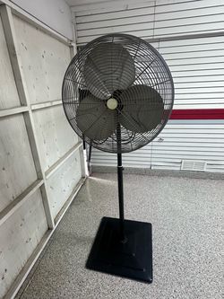 Dayton Freestanding 1/4 hp 24” Shop Fan