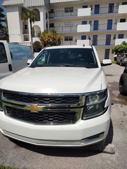 Chevy Tahoe lt 2015 white