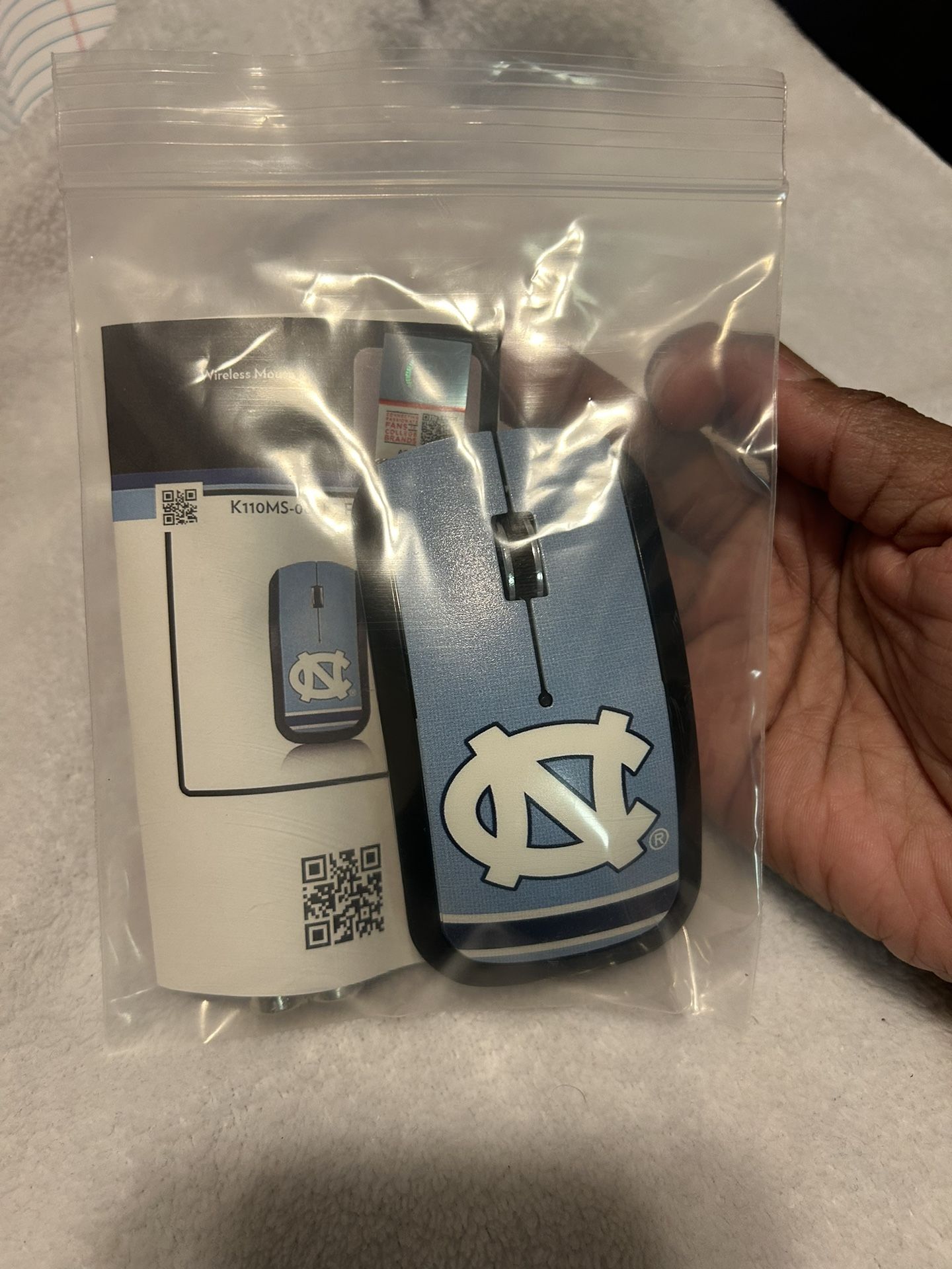 North Carolina Tar Heels Stripe Wireless USB Mouse