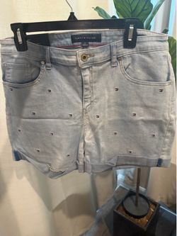 Tommy Hilfiger Light Wash Denim Shorts with Mini Flag Embroidery size 14 New