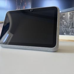 Meta Portal Go – Smart Video Calling That Moves With You   