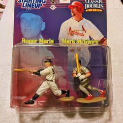 1999. STARTING LINEUP CLASSIC DOUBLES LINEUP  ROGER MARIS &. MARK  MCGWIRE 